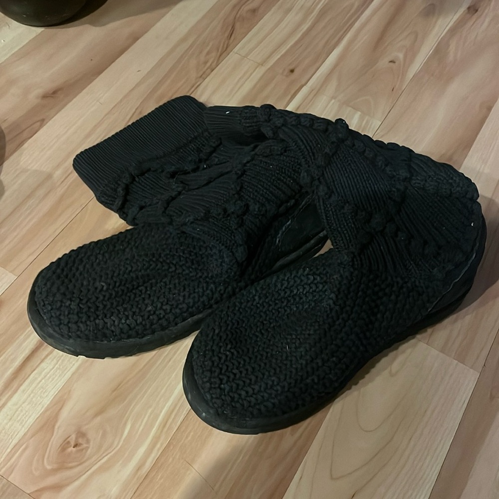 Ugg knitted boots size 8